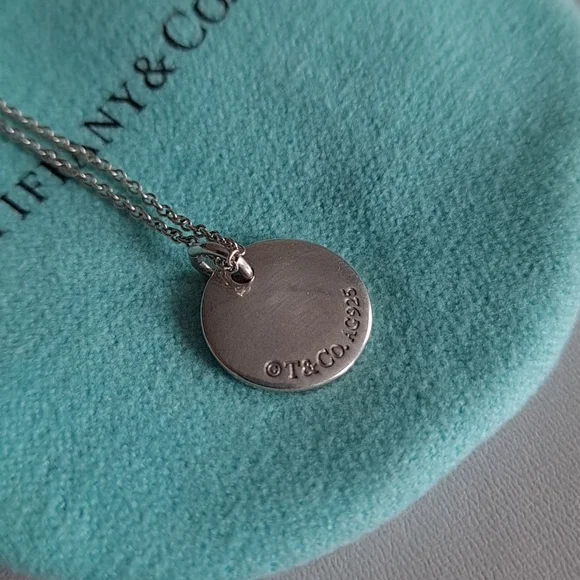 Authentic Tiffany & Co. S pendant necklace - Picture 3 of 9